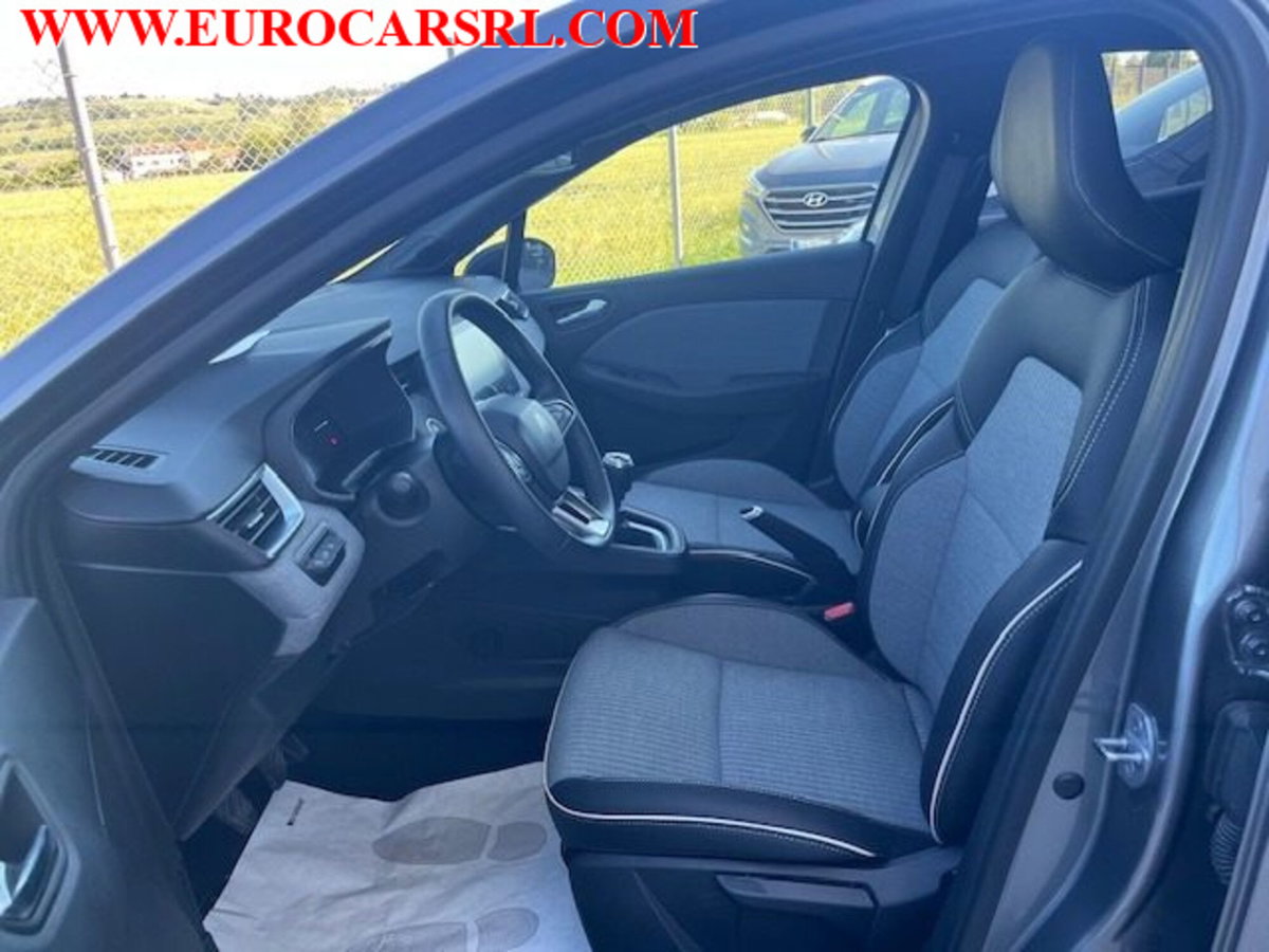 Renault Clio TCe 90 CV 5 porte Techno (11)