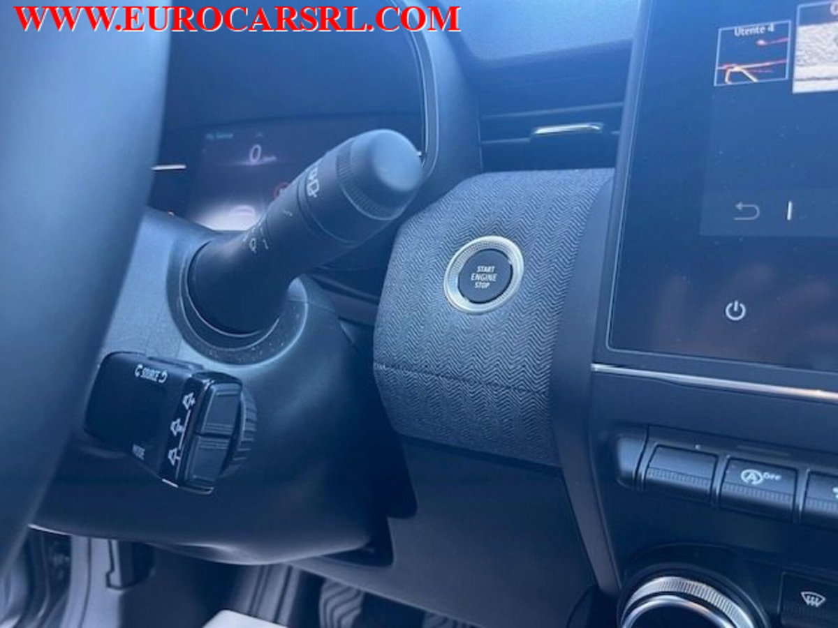 Renault Clio TCe 90 CV 5 porte Techno (16)