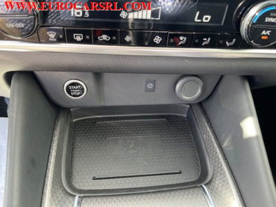 Nissan Qashqai 1.3 mhev N-Connecta 2wd 140cv (17)