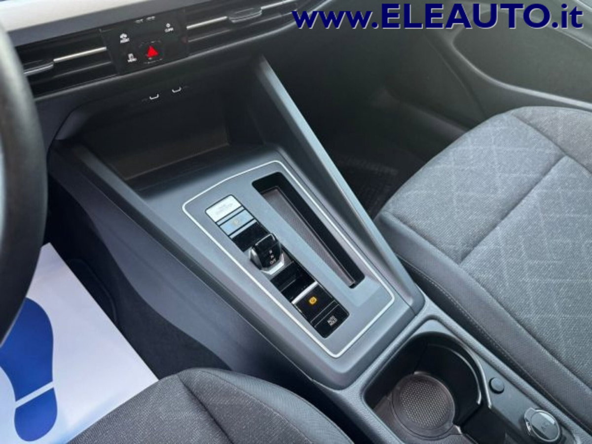 Volkswagen Golf Variant 2.0 tdi Life 150cv dsg (11)