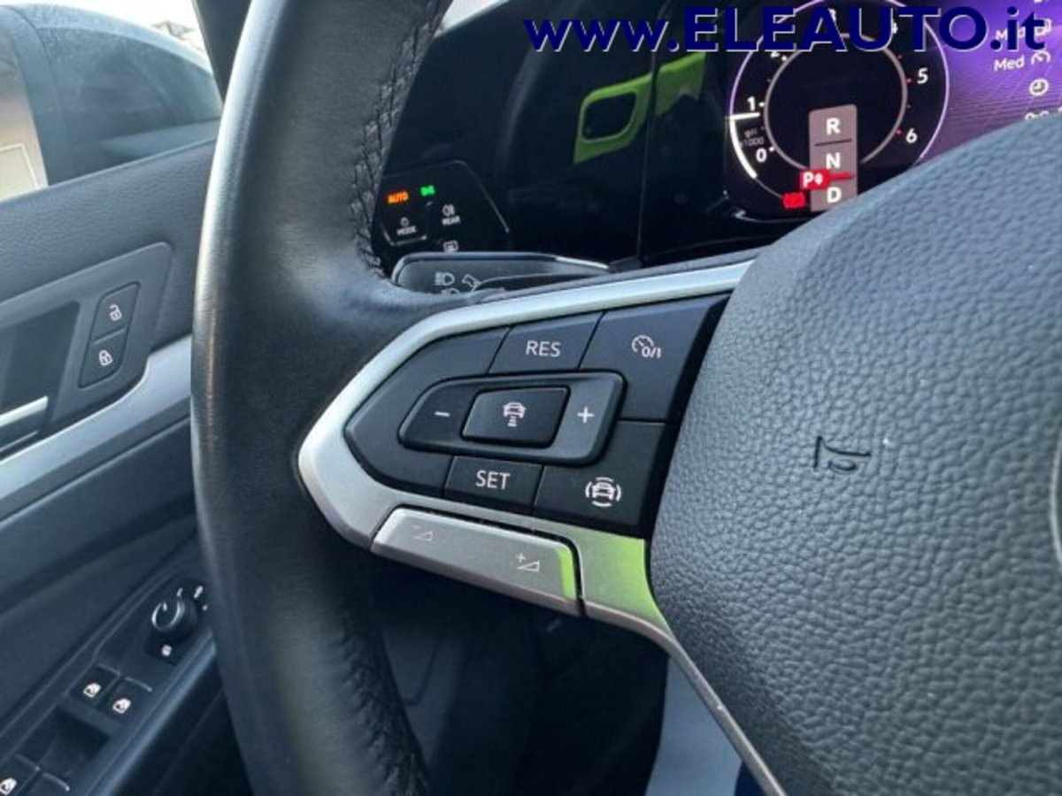 Volkswagen Golf Variant 2.0 tdi Life 150cv dsg (13)