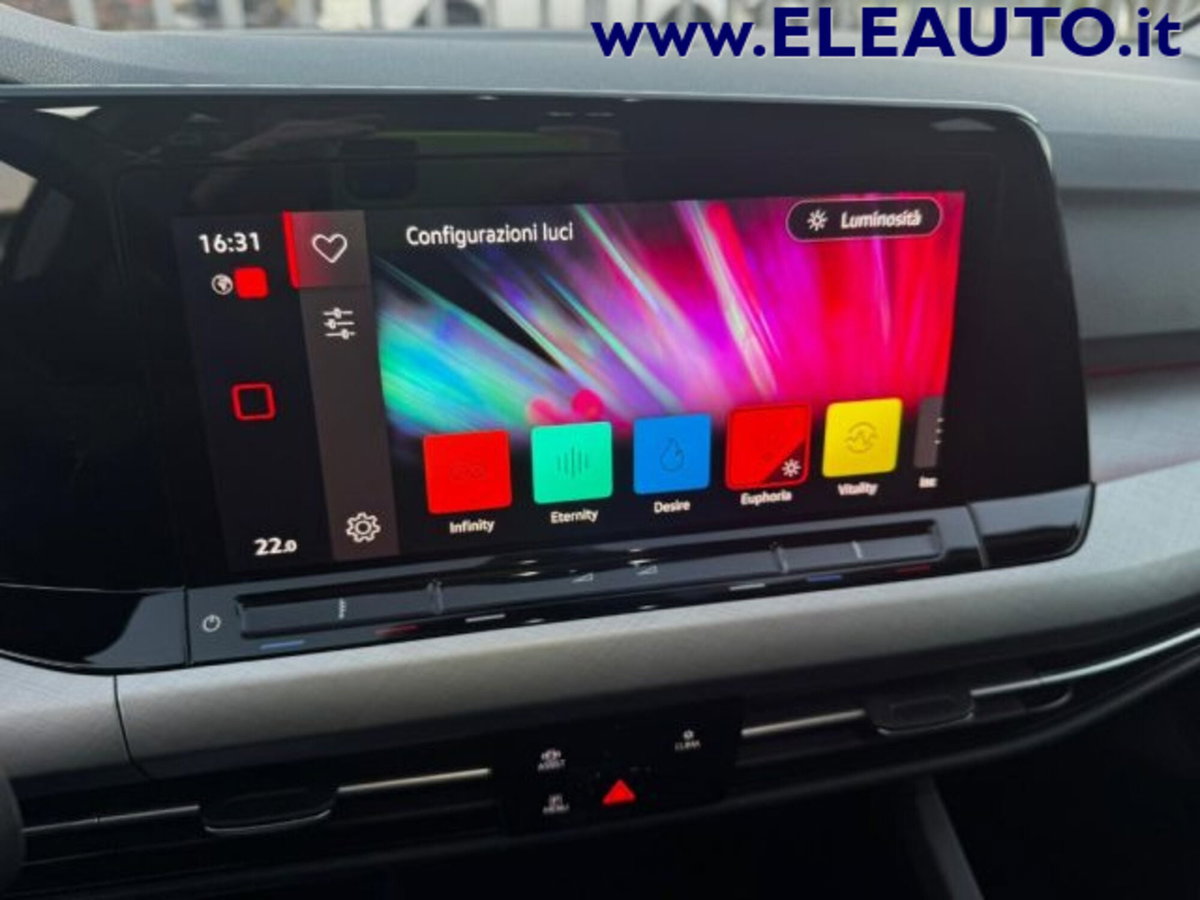 Volkswagen Golf Variant 2.0 tdi Life 150cv dsg (14)