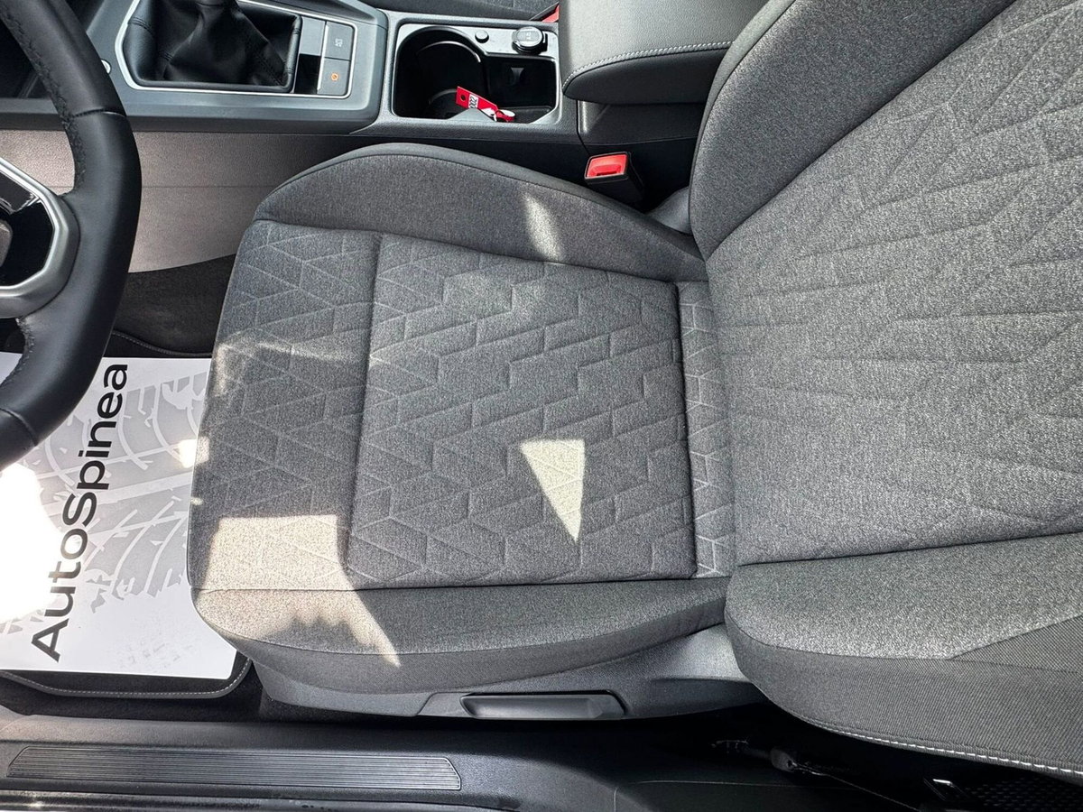 Volkswagen Golf 2.0 TDI SCR Life (19)