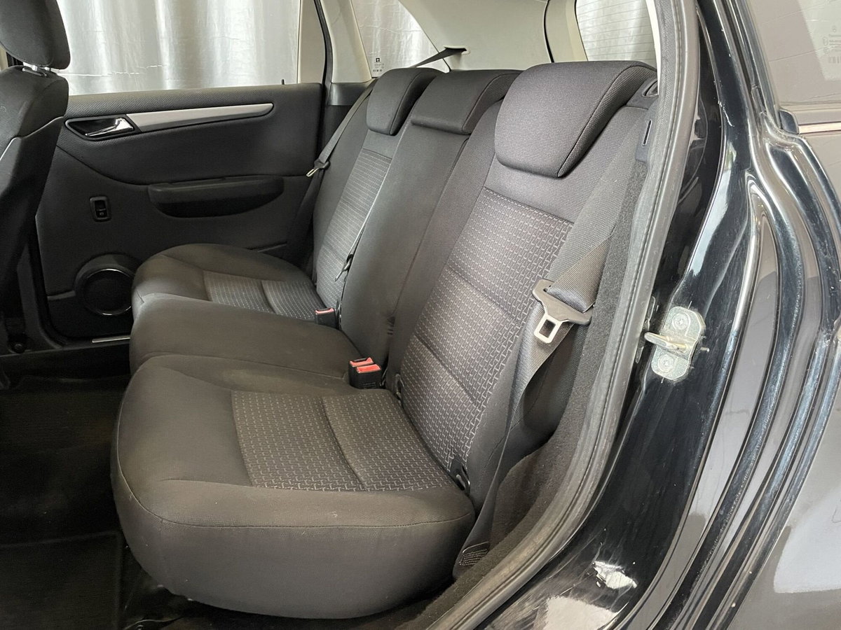 Mercedes-Benz Classe B 200 CDI Executive (9)