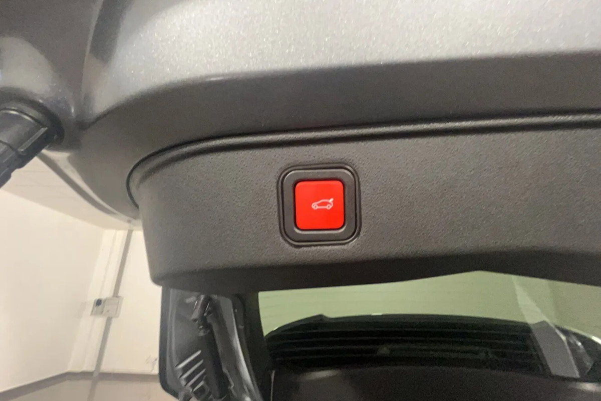 Alfa Romeo Junior 1.2 ibrida Sport Speciale 145cv edct6 (6)