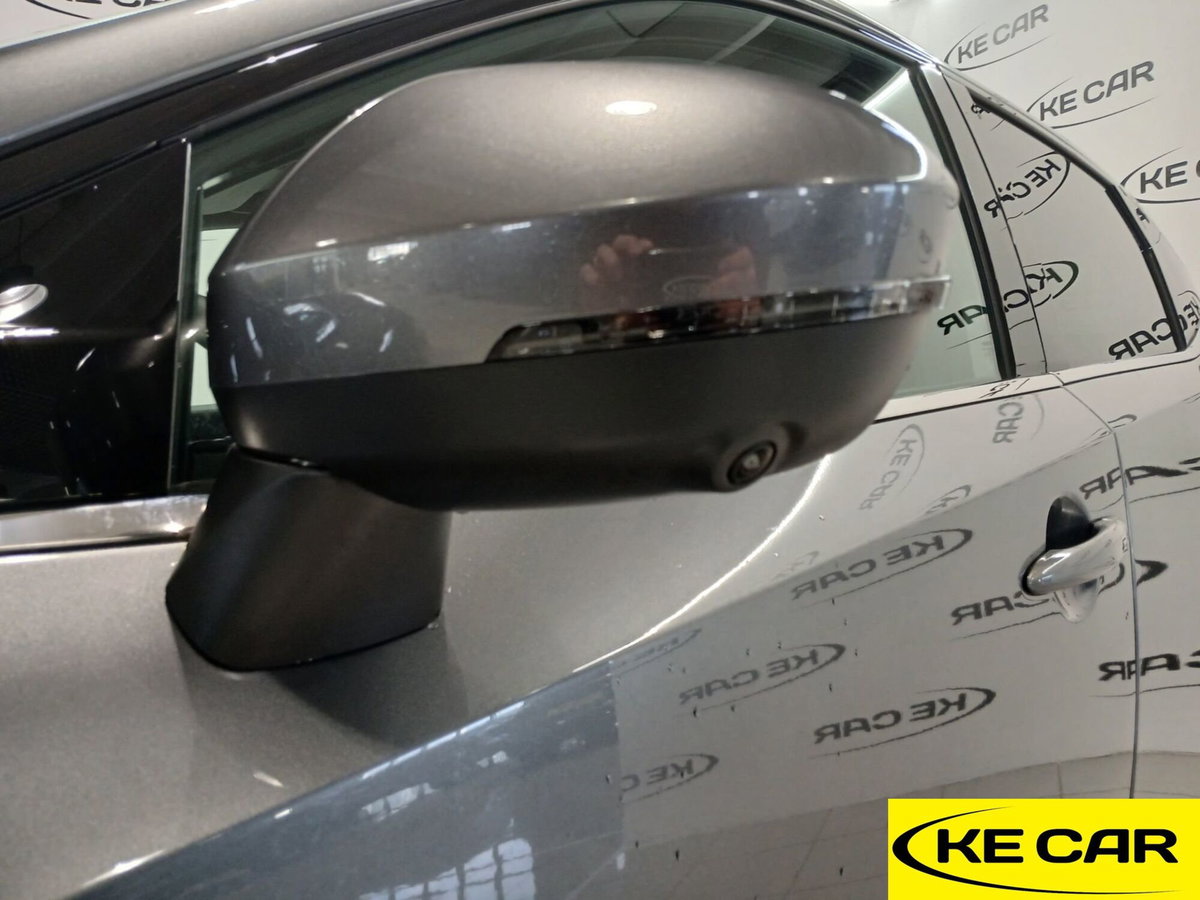 Nissan Qashqai 1.3 mhev N-Connecta 2wd 140cv (17)