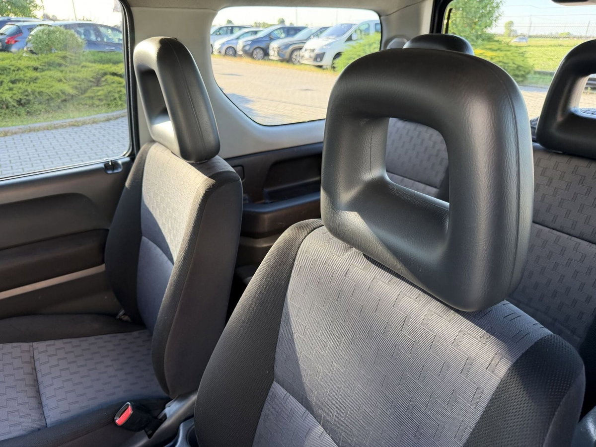 Suzuki Jimny 1.5 DDiS cat 4WD Special (12)