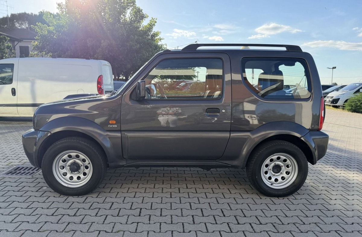 Suzuki Jimny 1.5 DDiS cat 4WD Special (8)