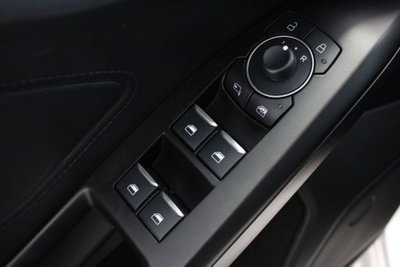 Ford Focus 1.0t ecoboost h ST-Line X 155cv powershift (10)