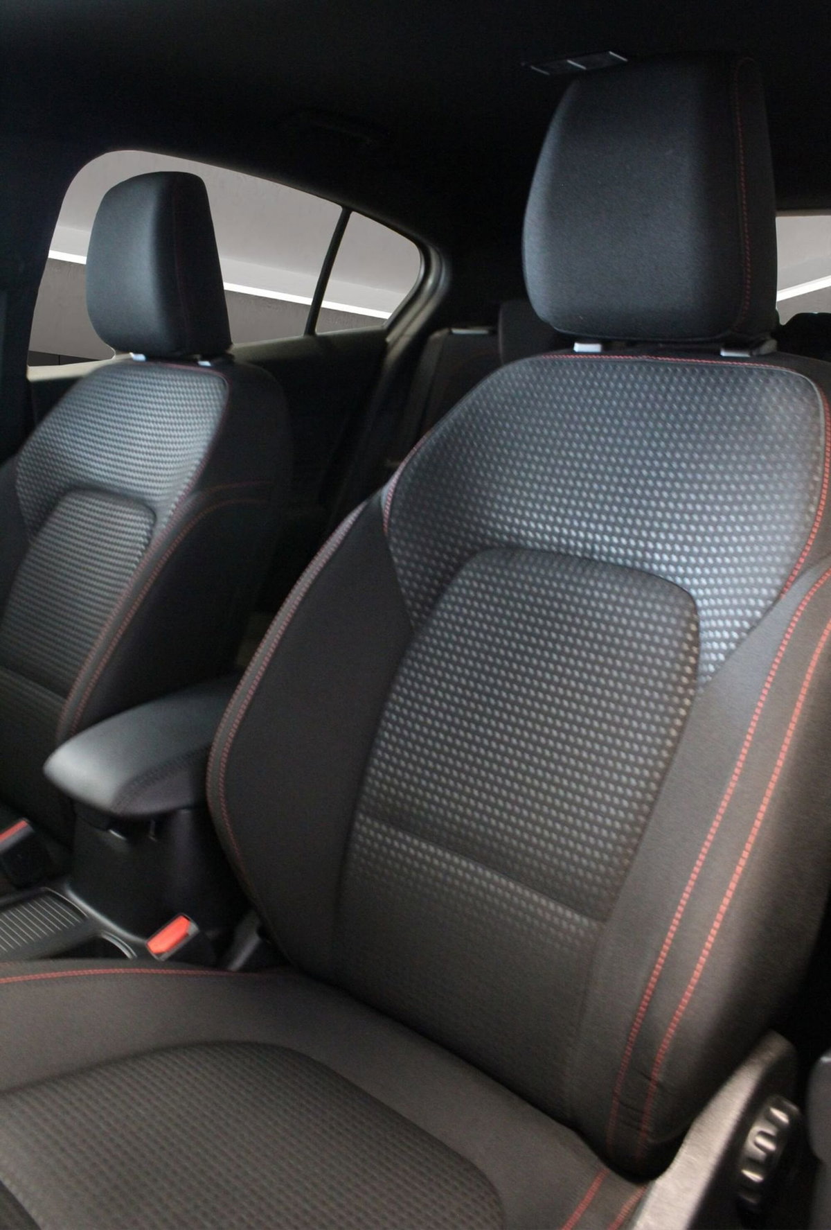Ford Focus 1.0t ecoboost h ST-Line X 155cv powershift (11)