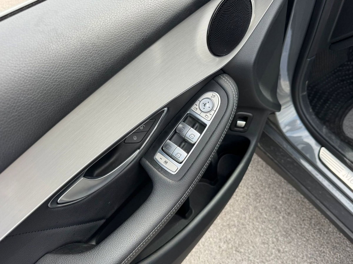 Mercedes-Benz GLC SUV 250 d 4Matic Premium (4)