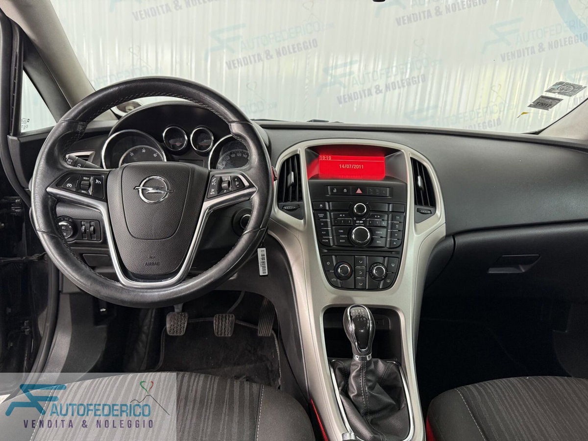 Opel Astra 1.7 CDTI 125CV 5 porte Cosmo (10)