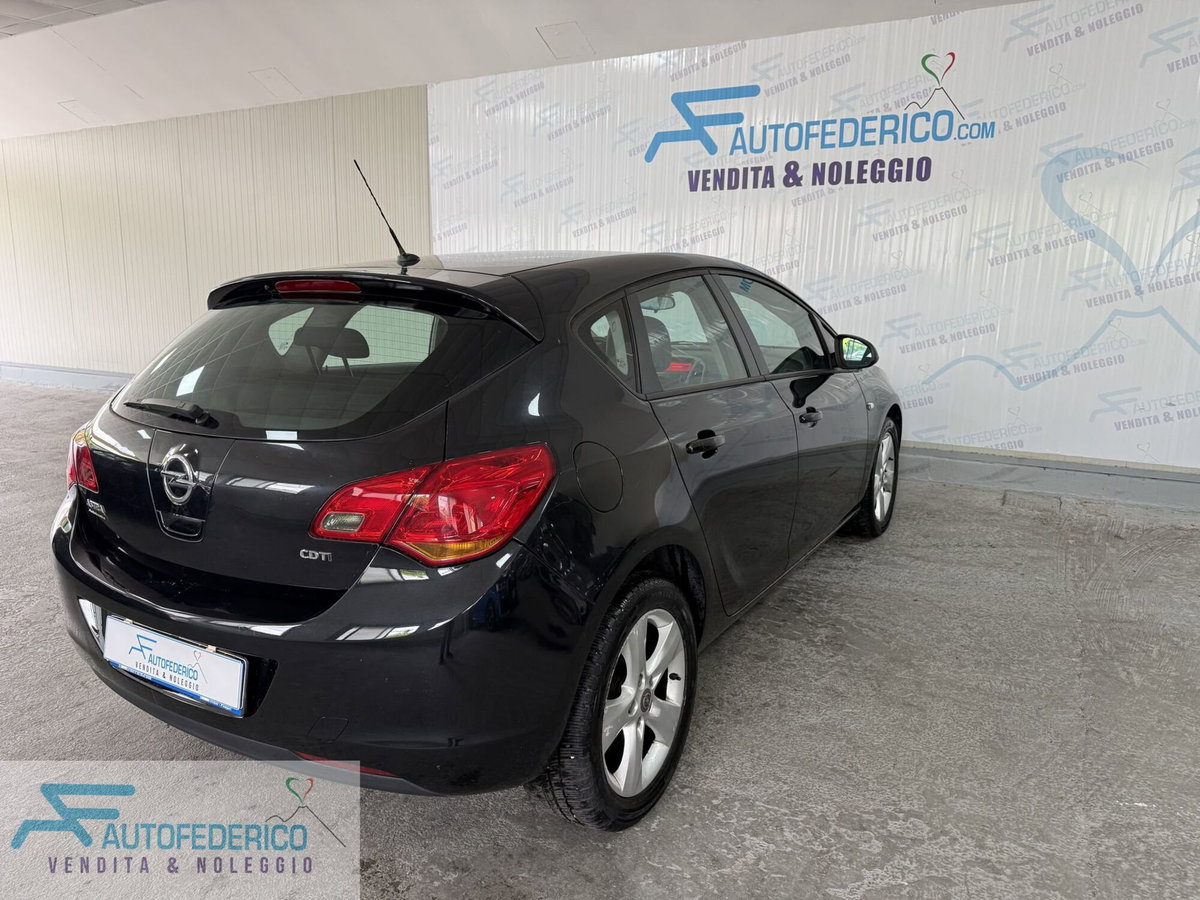 Opel Astra 1.7 CDTI 125CV 5 porte Cosmo (4)