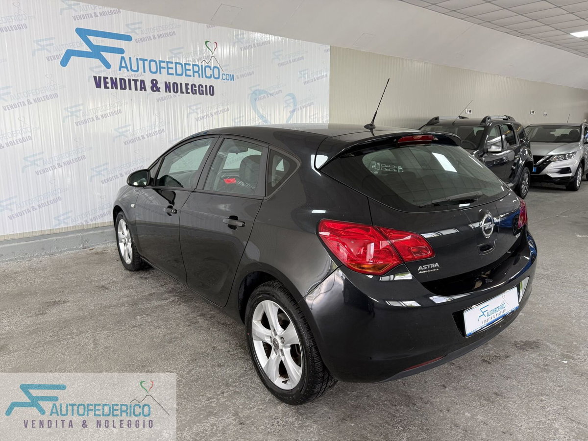 Opel Astra 1.7 CDTI 125CV 5 porte Cosmo (6)