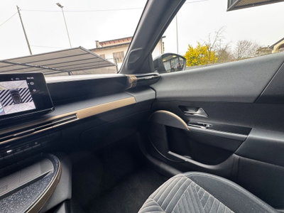 Lancia Ypsilon 1.2 mhev LX 110cv e-dct (18)