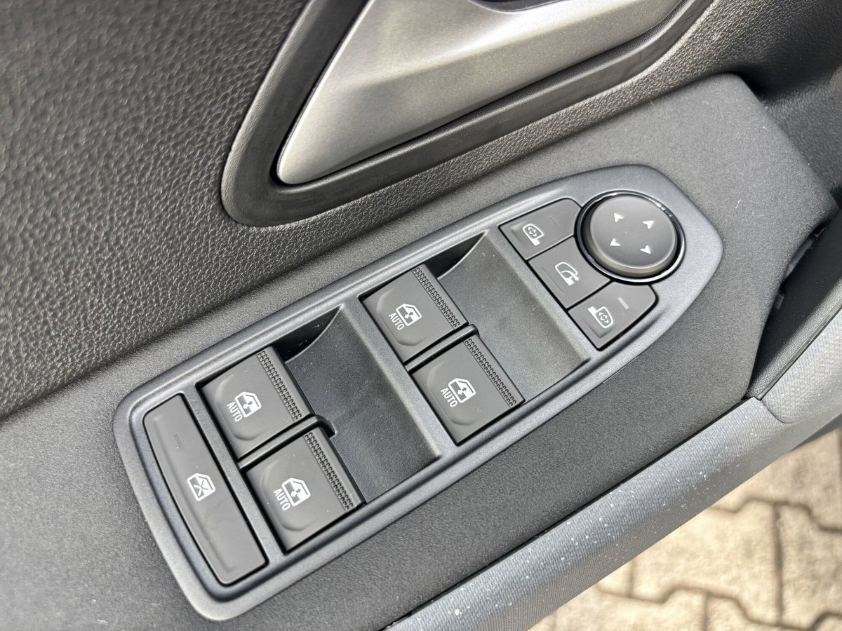 Dacia Duster 1.2 Eco-G Journey 120cv (8)