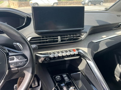 Peugeot 3008 BlueHDi 130 S&S EAT8 GT (10)