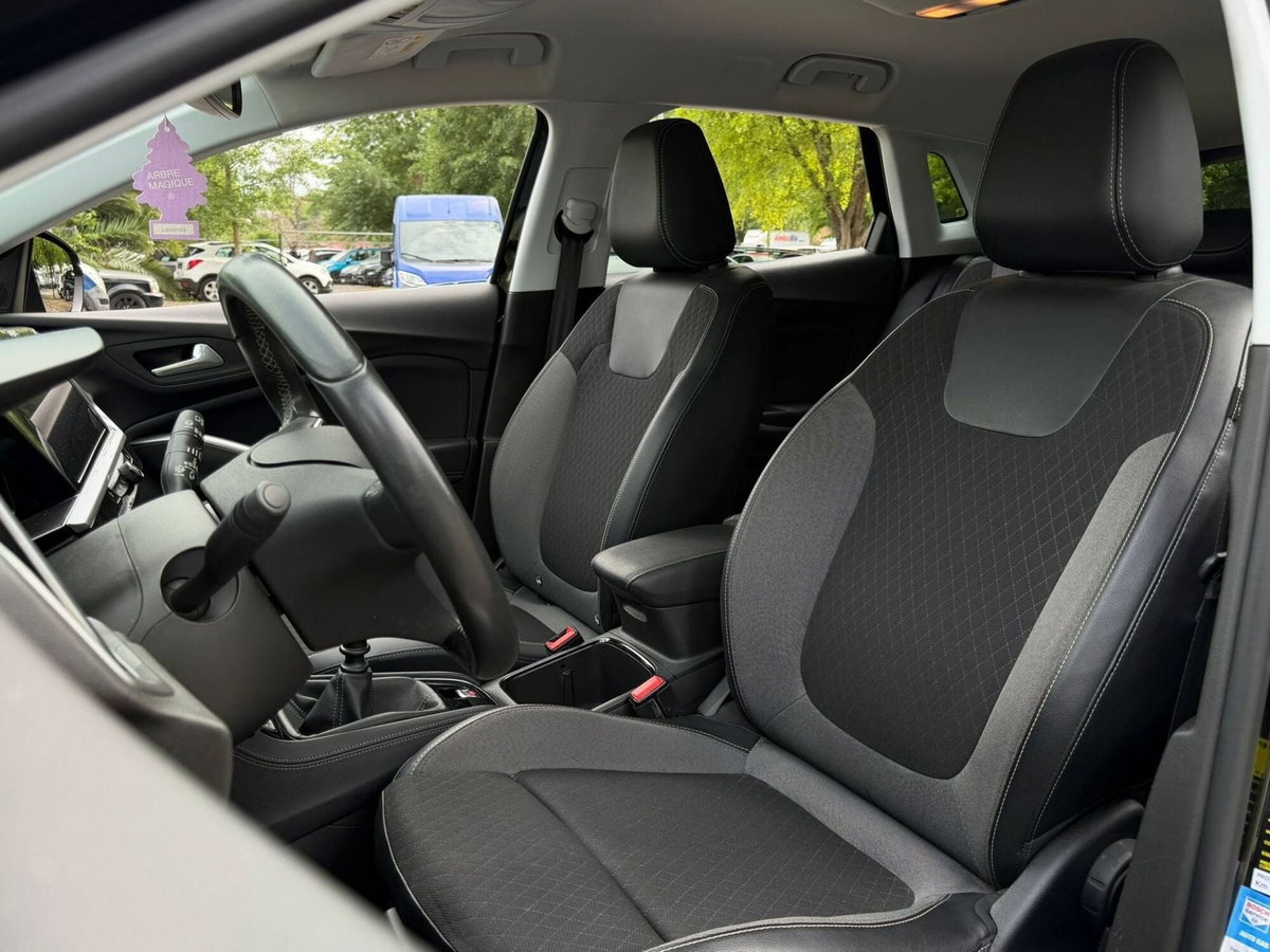 Opel Grandland 1.2 GS s&s 130cv (8)