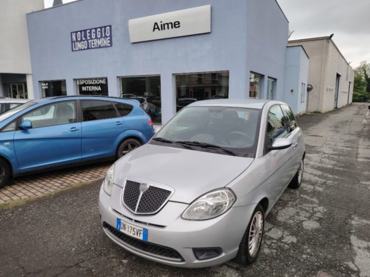 Lancia Ypsilon 1.2 New Oro