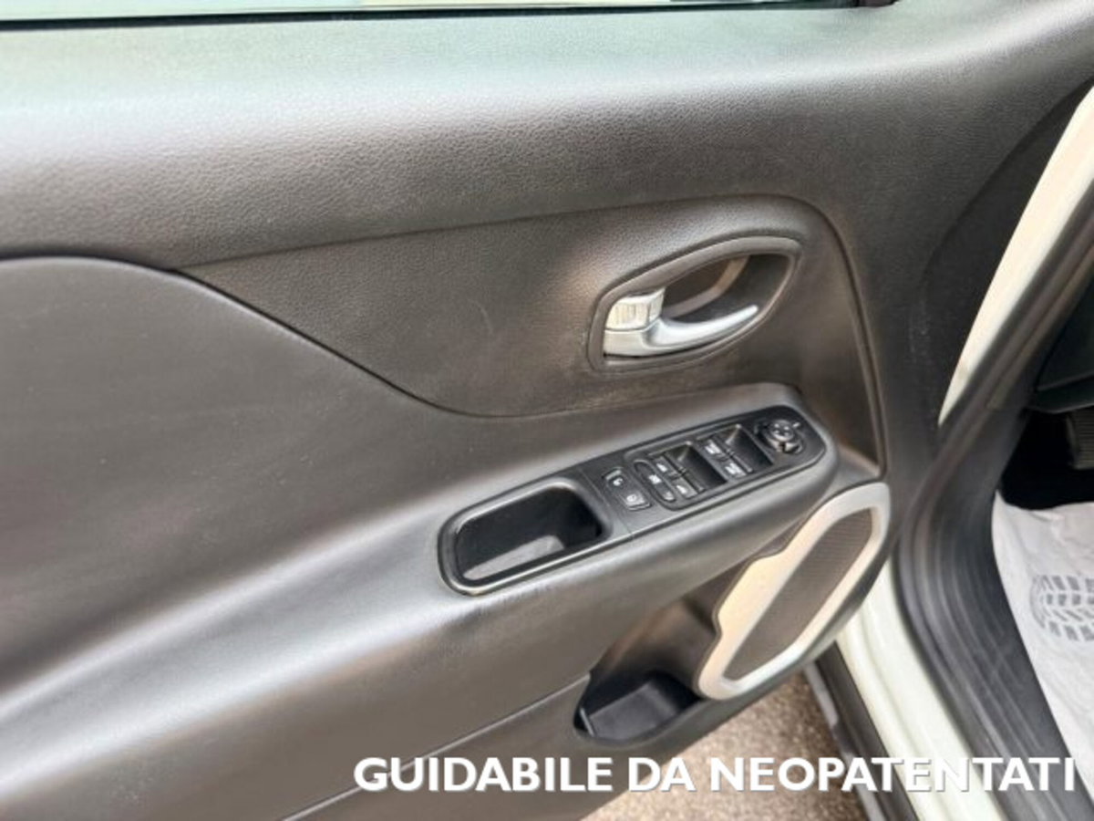 Jeep Renegade 1.6 Mjt 120 CV Limited (6)