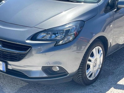 Opel Corsa 1.2 5 porte Black Edition (3)