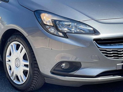 Opel Corsa 1.2 5 porte Black Edition (7)