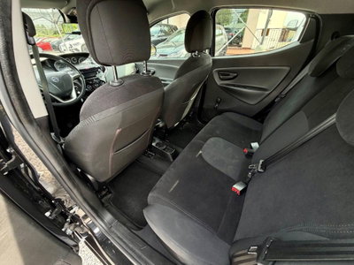 Lancia Ypsilon 1.2 69 CV 5 porte Mya (10)
