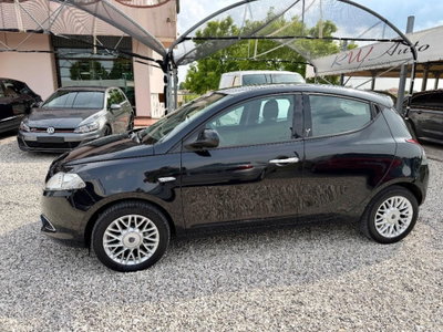 Lancia Ypsilon 1.2 69 CV 5 porte Mya (4)