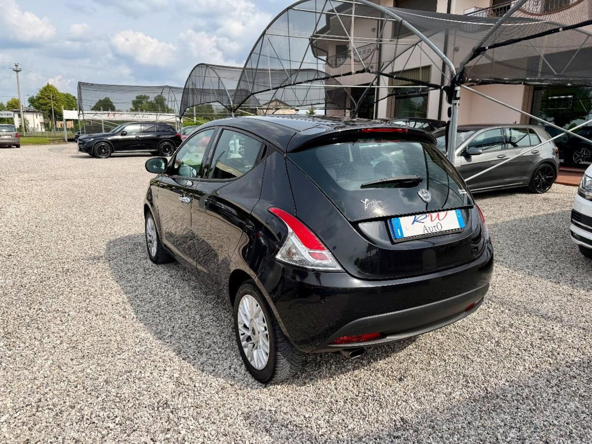 Lancia Ypsilon 1.2 69 CV 5 porte Mya (6)