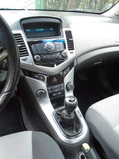 Chevrolet Cruze 1.6 4 porte LS (11)