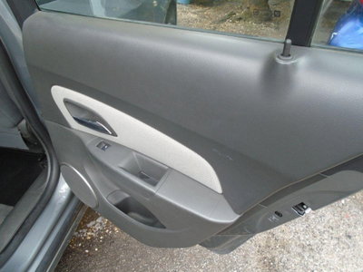 Chevrolet Cruze 1.6 4 porte LS (15)