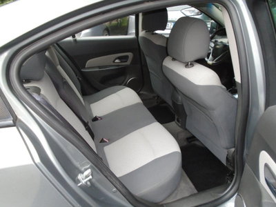 Chevrolet Cruze 1.6 4 porte LS (16)