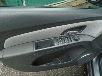 Chevrolet Cruze 1.6 4 porte LS (7)