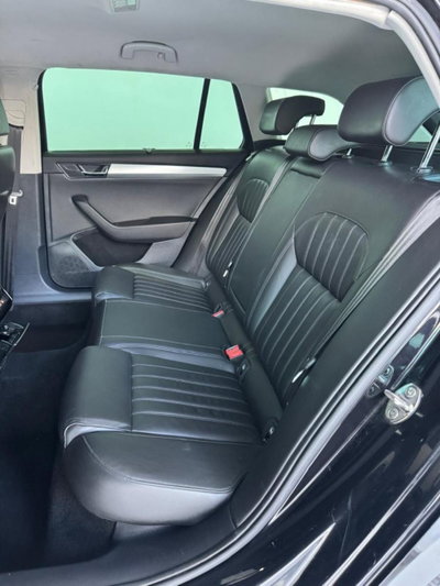 Skoda Superb Station Wagon 2.0 TDI 150 CV SCR Wagon Executive (17)