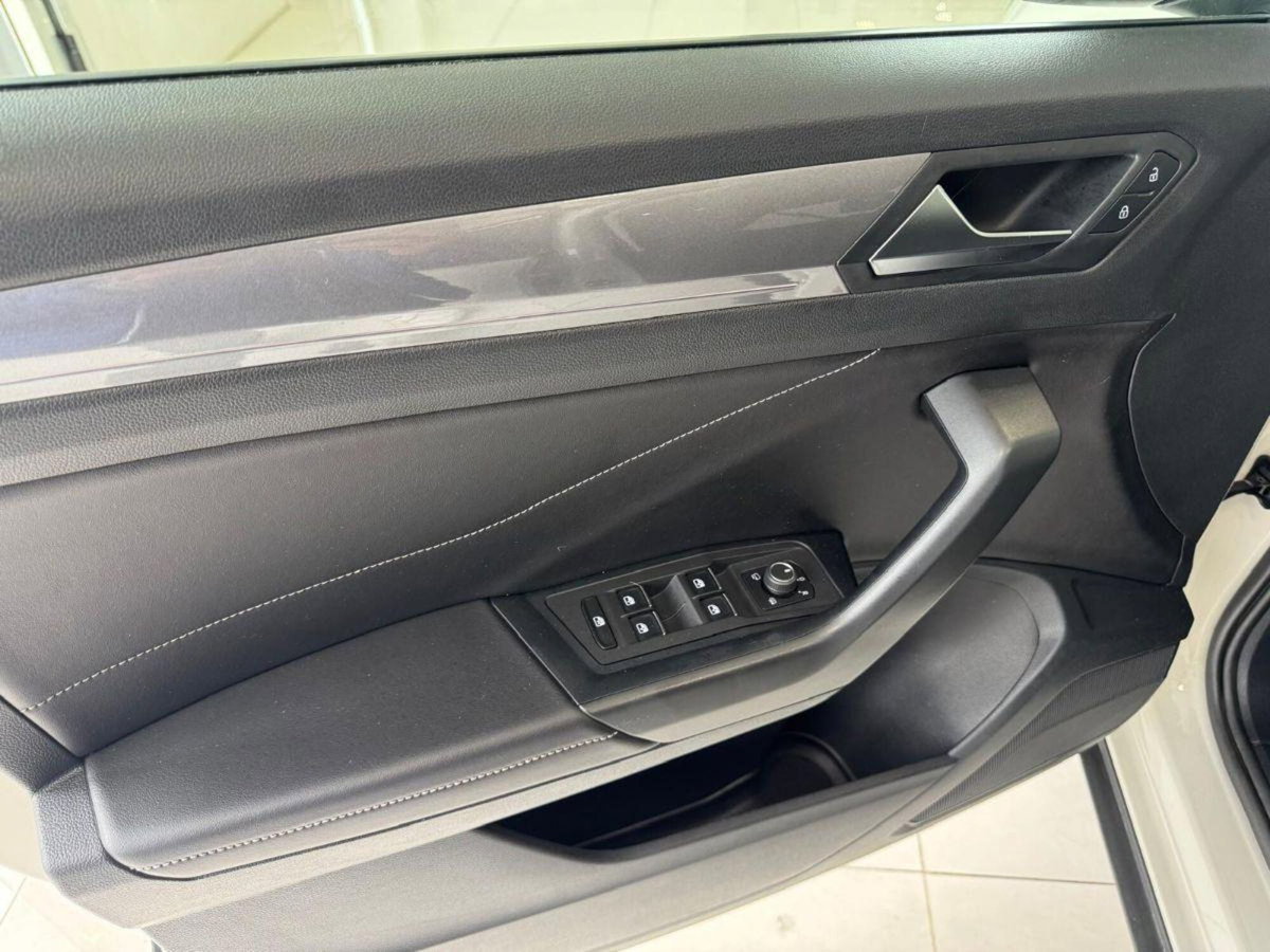 Volkswagen T-Roc 2.0 TDI SCR 150 CV DSG Style BlueMotion Technology (8)
