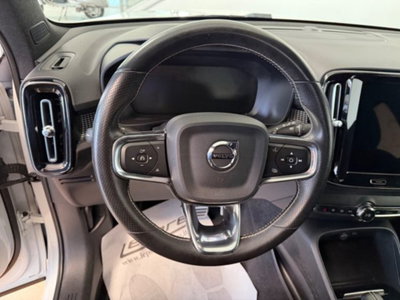Volvo XC40 T5 Recharge Plug-in Hybrid R-design (10)