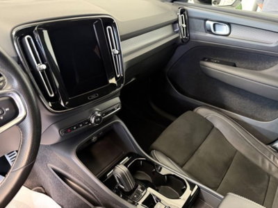 Volvo XC40 T5 Recharge Plug-in Hybrid R-design (11)