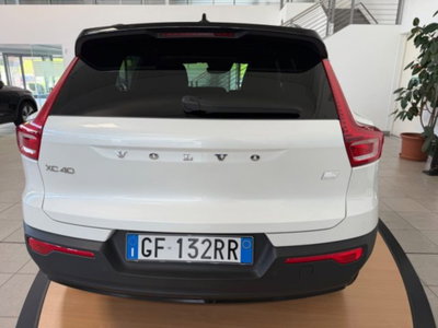 Volvo XC40 T5 Recharge Plug-in Hybrid R-design (5)