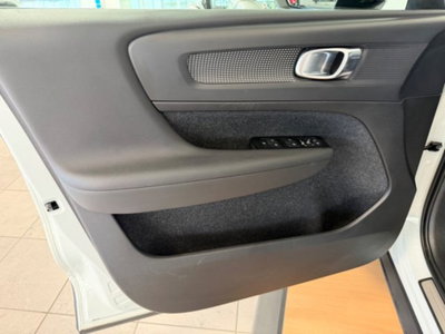 Volvo XC40 T5 Recharge Plug-in Hybrid R-design (7)