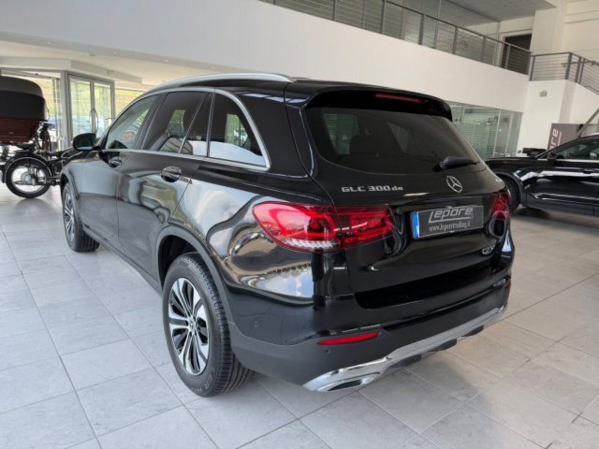 Mercedes-Benz GLC SUV 300 de 4Matic EQ-Power Business (6)