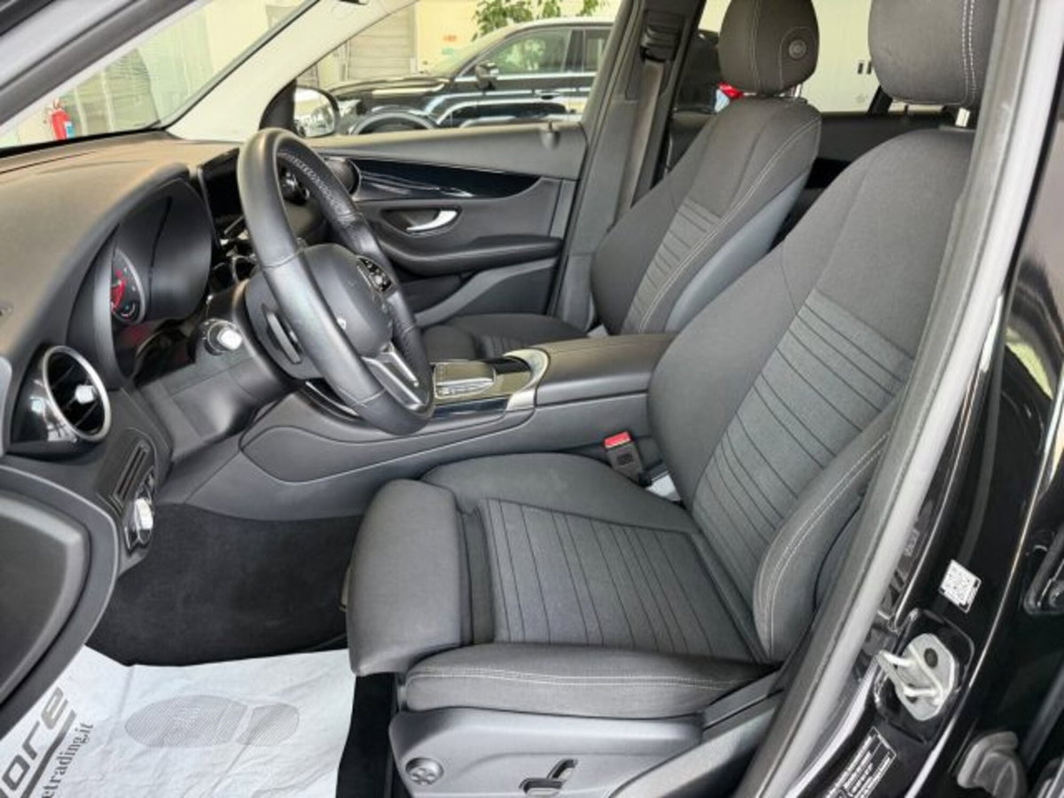 Mercedes-Benz GLC SUV 300 de 4Matic EQ-Power Business (8)