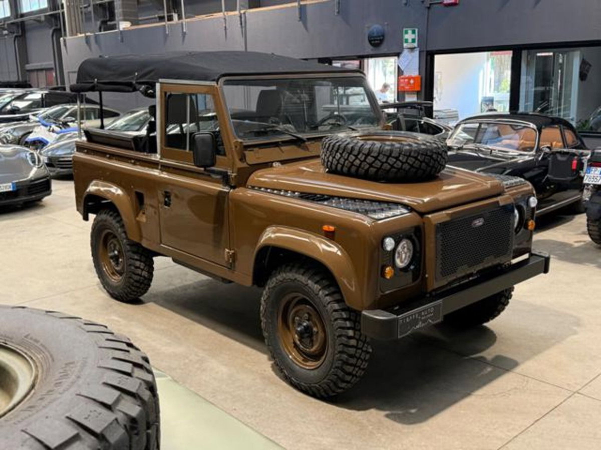 Land Rover Defender 90 2.5 Td5 Soft-Top (3)