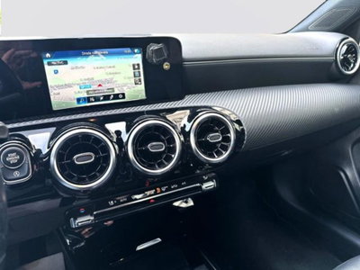 Mercedes-Benz Classe A Sedan 180 d Automatic 4p. Business (10)