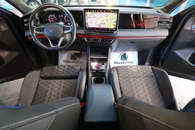 Volkswagen Tiguan 2.0 tdi R-Line 150cv dsg (14)