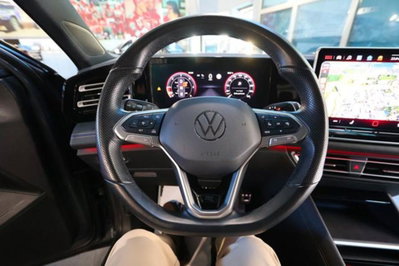 Volkswagen Tiguan 2.0 tdi R-Line 150cv dsg (20)