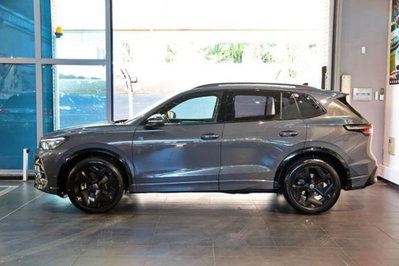 Volkswagen Tiguan 2.0 tdi R-Line 150cv dsg (3)