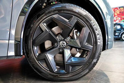 Volkswagen Tiguan 2.0 tdi R-Line 150cv dsg (6)