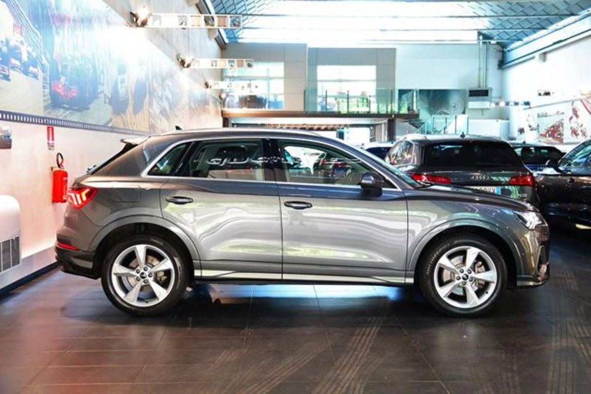 Audi Q3 45 2.0 tfsi quattro 245cv s-tronic (2)