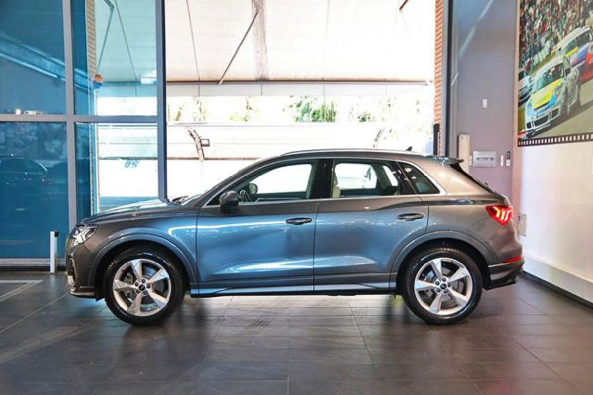 Audi Q3 45 2.0 tfsi quattro 245cv s-tronic (3)