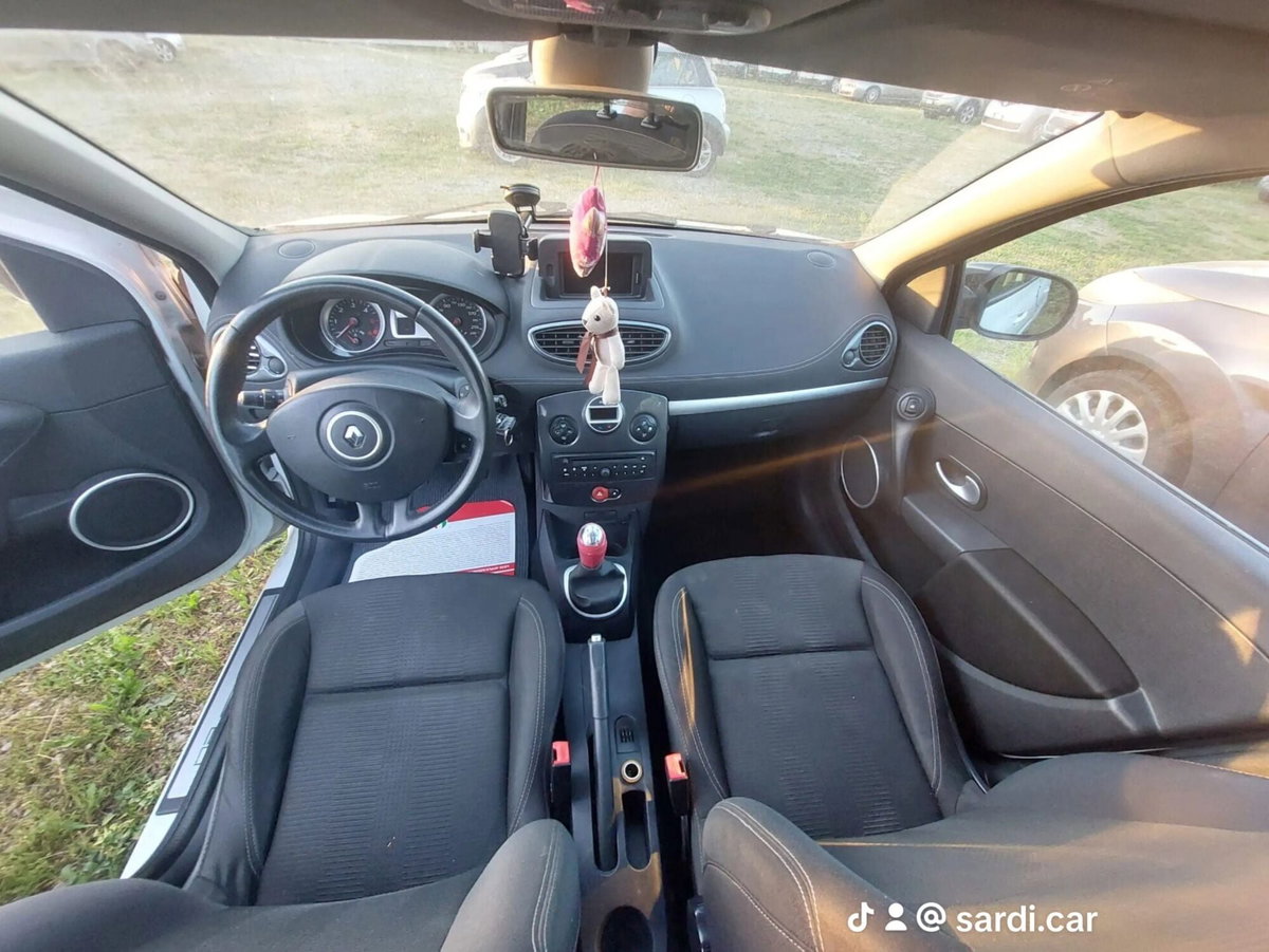 Renault Clio SporTour 1.5 dCi 90CV SporTour Dynamique (11)